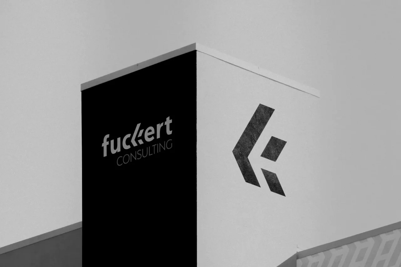 Strategisches Branding für Fuckert Consulting – modernes Designkonzept